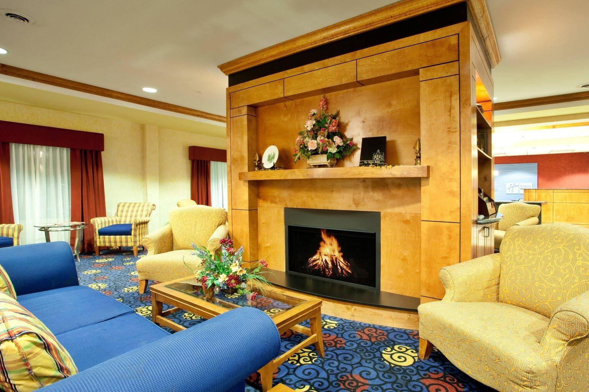 Holiday Inn Express Ashland By Ihg Bagian luar foto